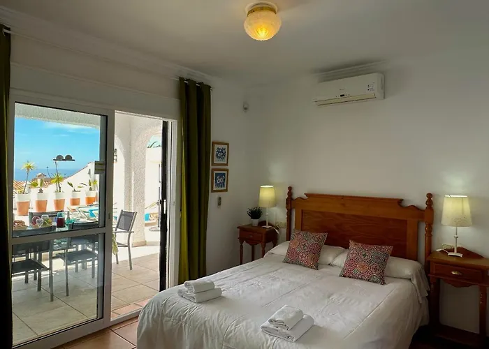 Paradise - Dos Ardillas *