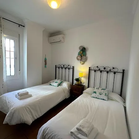 Paradise - Dos Ardillas Willa